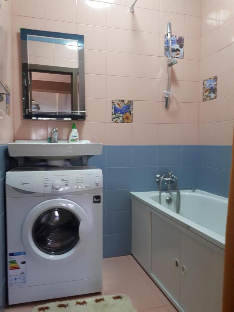 Apartments On Mustafa Ozturk Almaty Luaran gambar