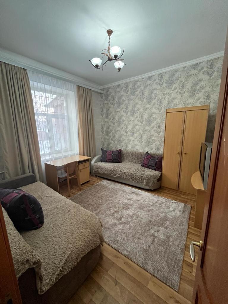 Apartments On Mustafa Ozturk Almaty Luaran gambar