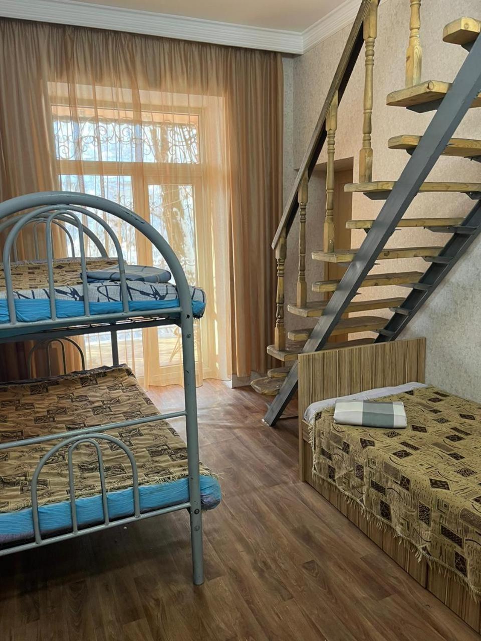 Apartments On Mustafa Ozturk Almaty Bilik gambar